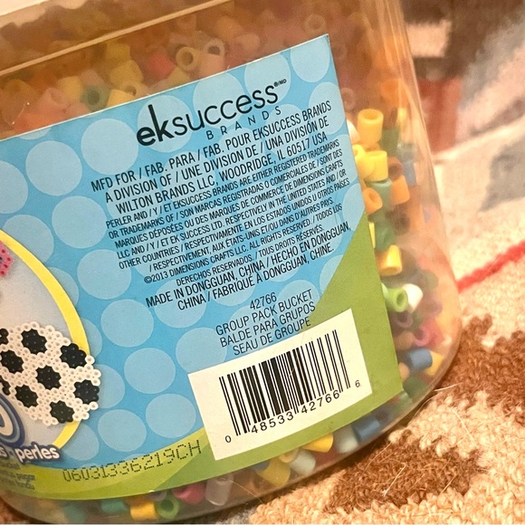 🆕 6,000 perler beads with 4 pegboards DIY arts & crafts - Picture 8 of 17